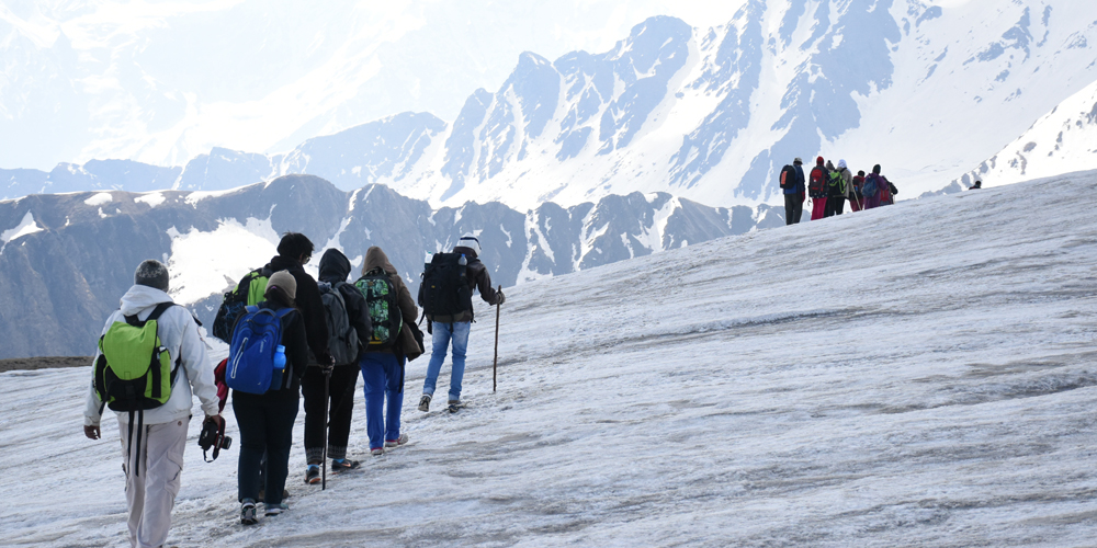Sar Pass Trek - A Snowy Himalayan Trek image