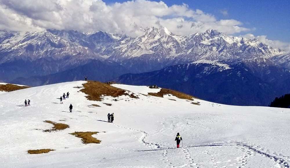 Dayara Bugyal Trek - Best Himalayan Meadow Trek