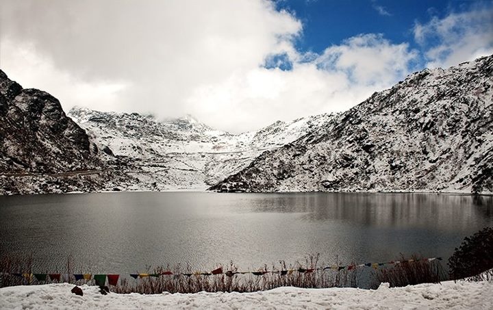 Gangtok 03 N + Lachen 01 N + Lachung 01 N + Pelling 02 N + Darjeeling 02 N TOUR PACKAGE