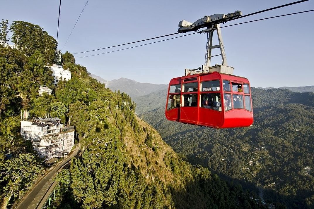 GANGTOK 03 N + PELLING 02 N + DARJEELING 02 N TOUR PACKAGE