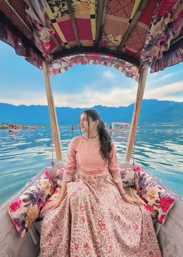 KATRA 02 + SRINGAR 03 + HOUSEBOAT 01 + PAHALGAM 02 + GULMARG 1 N  TOUR PACKAGE Event